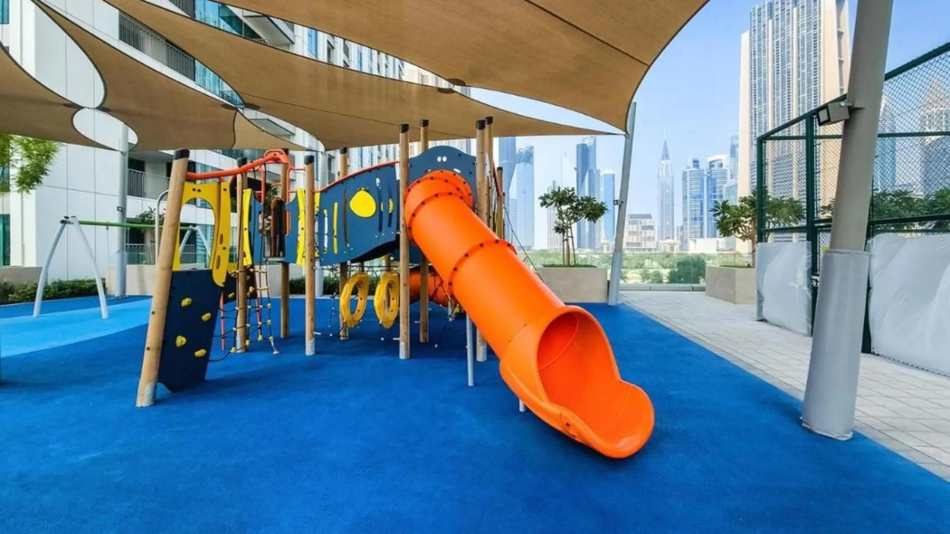 Spacious 2 Bdr With Unobstructed Burj Khalifa Views -Downtown Dubai