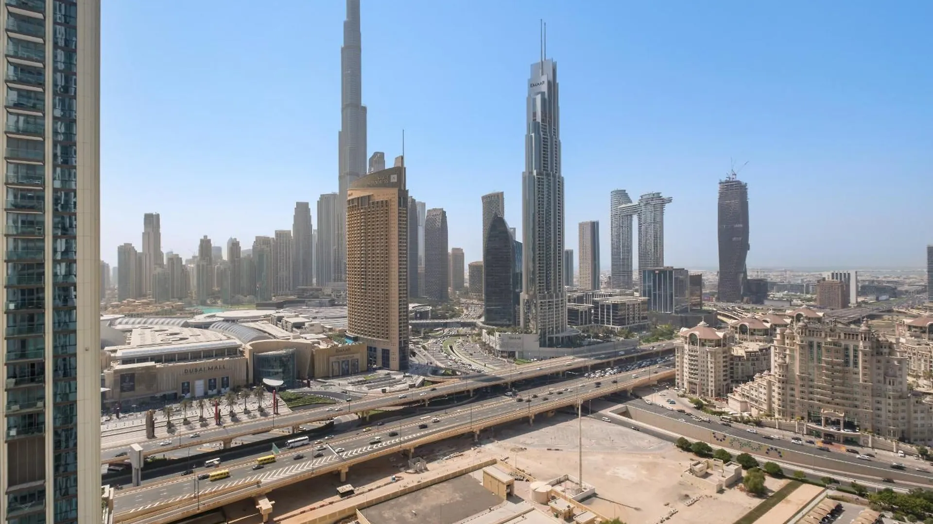 Spacious 2 Bdr With Unobstructed Burj Khalifa Views -Downtown Dubai Apartment