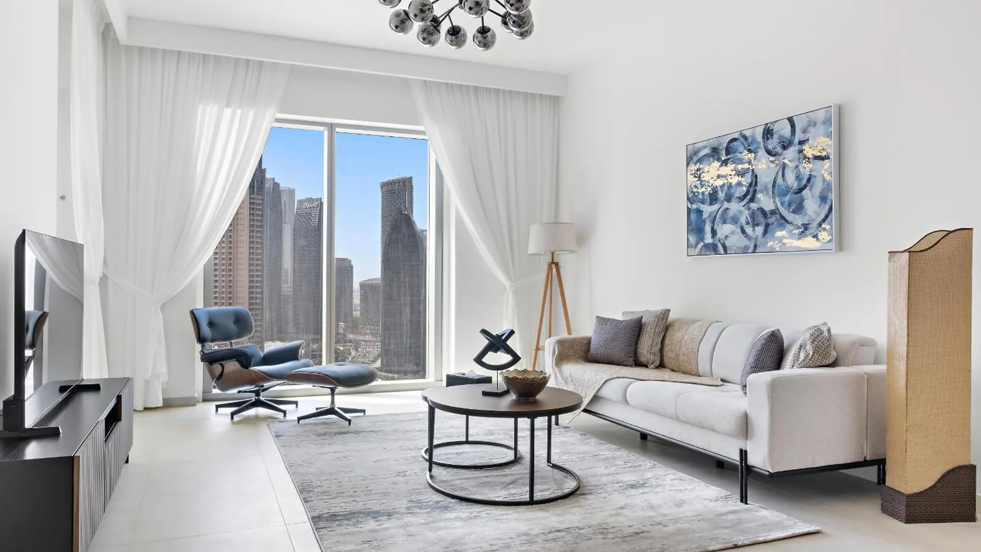 Spacious 2 Bdr With Unobstructed Burj Khalifa Views -Downtown Dubai